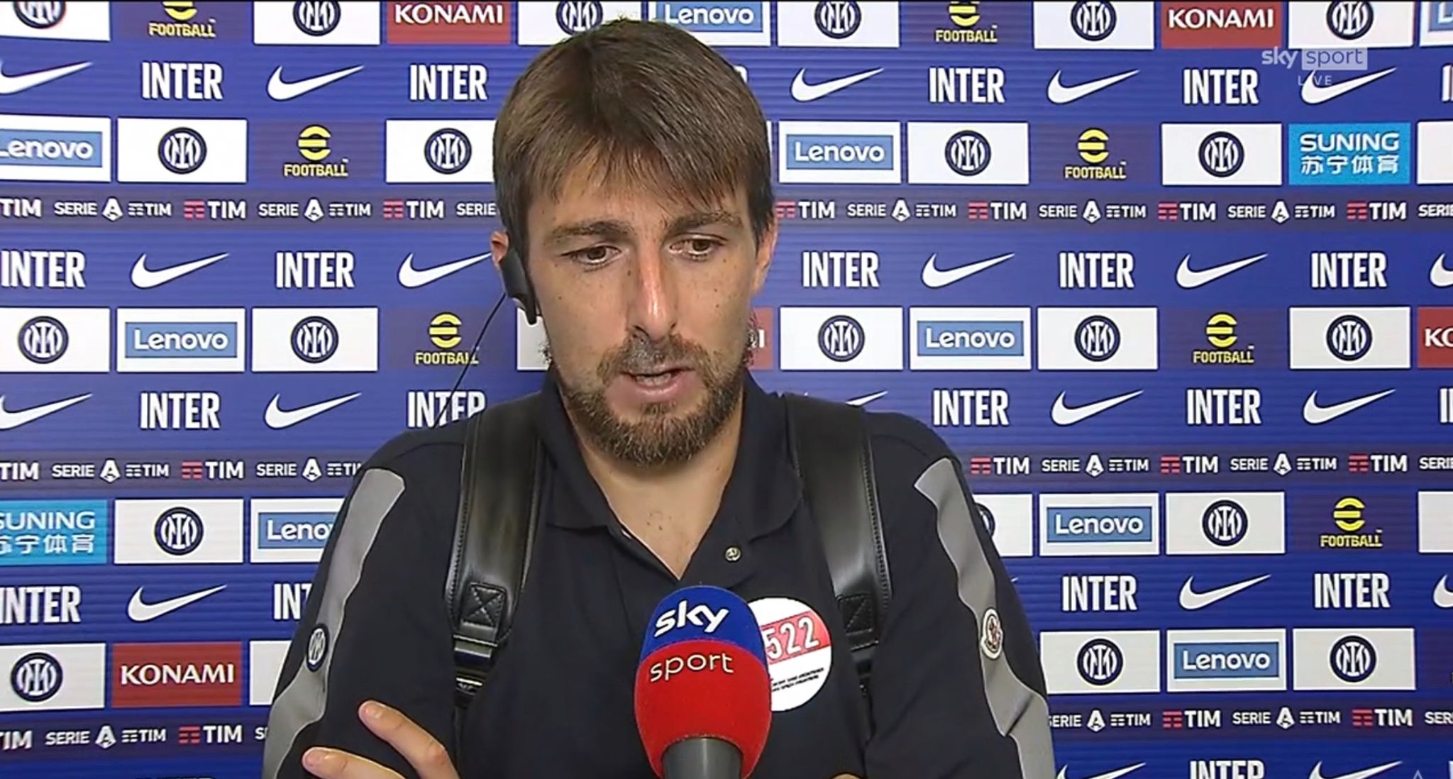 欢迎韩国访客来公司参观交流